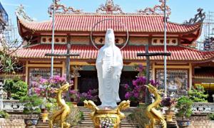 Báu vật trong ngôi chùa cổ ở Lâm Đồng