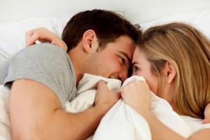 Phụ nữ thích 'ồn ào' trong cuộc yêu có phải là bệnh?