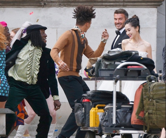 Angelababy gầy trơ xương khi làm 'cô dâu' của David Beckham